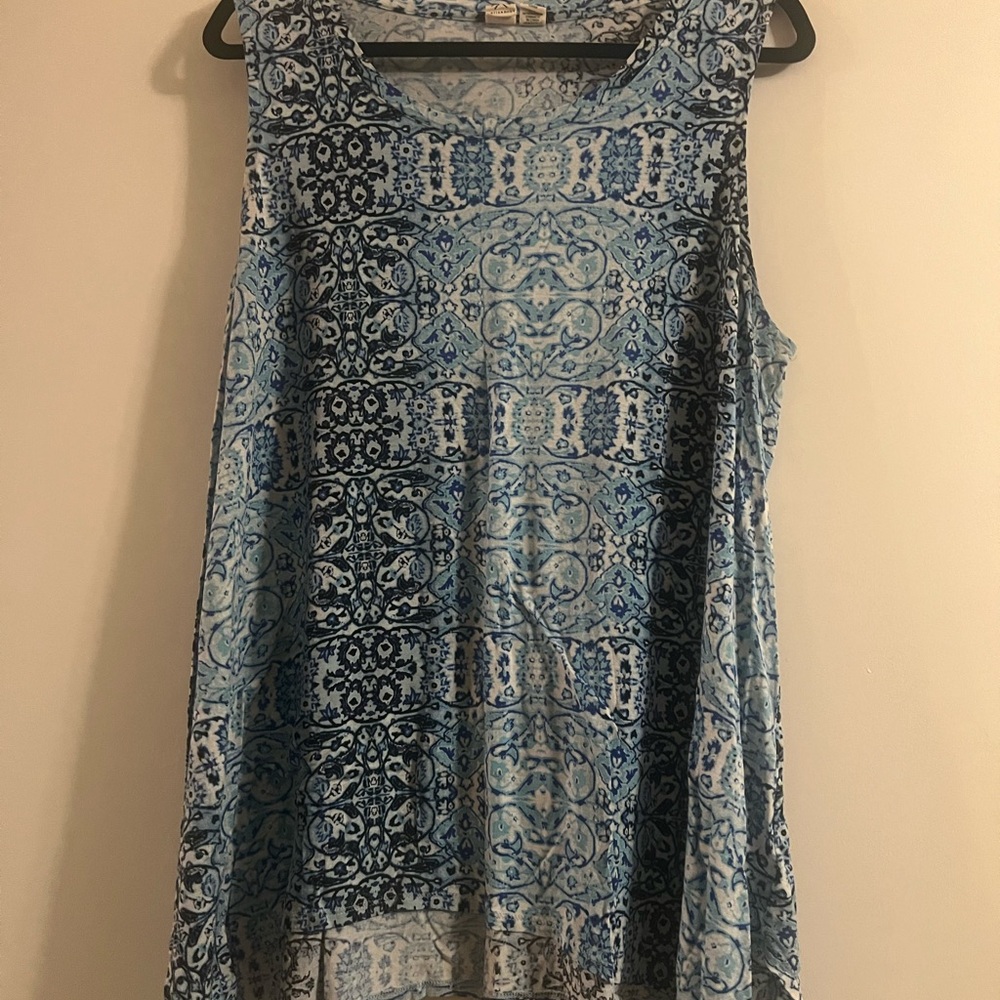 Artisan Ny Blue and White Patterned Tank Top